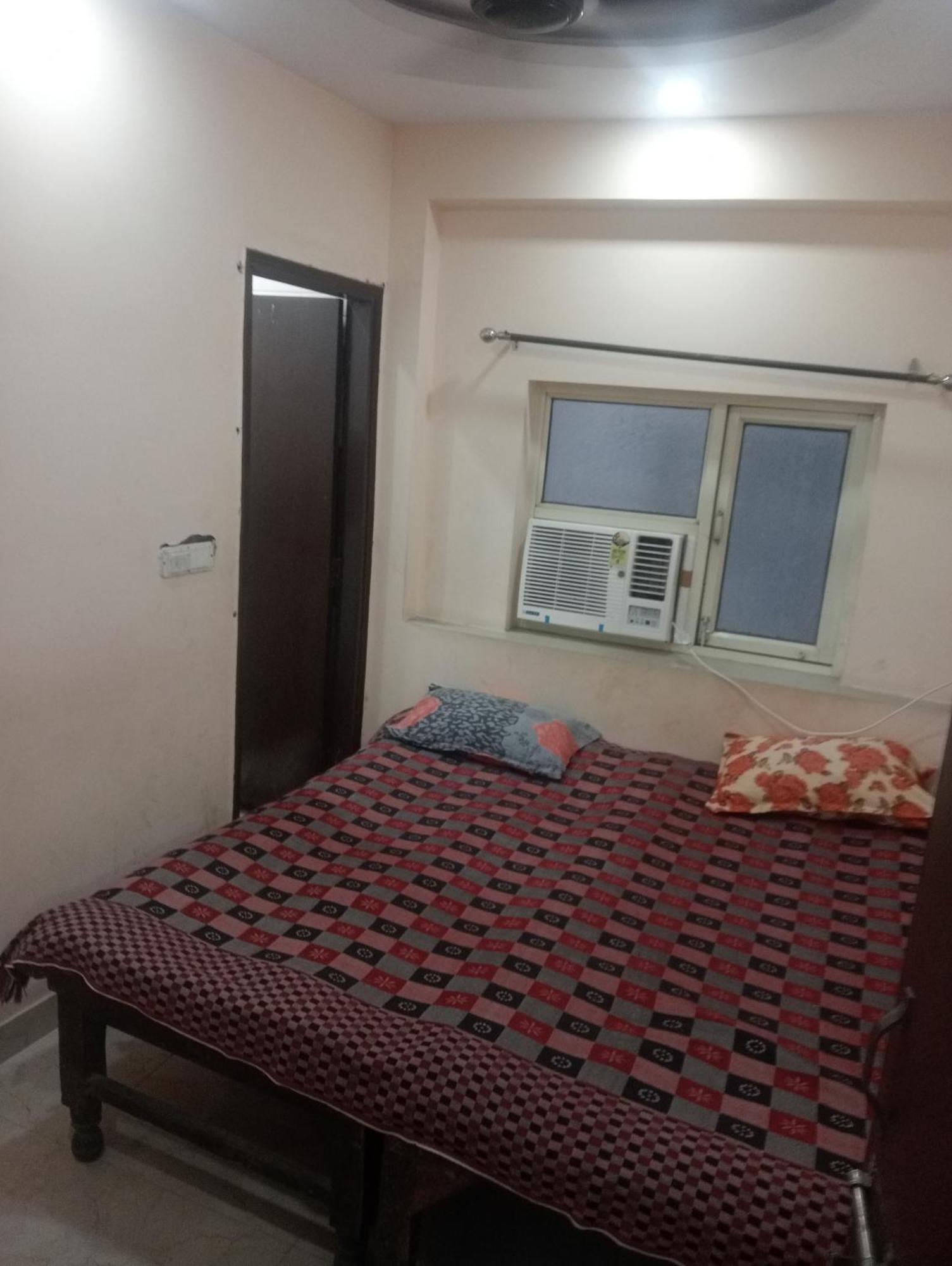 Ever Green Guest House Travel & Pg New Delhi Exterior photo